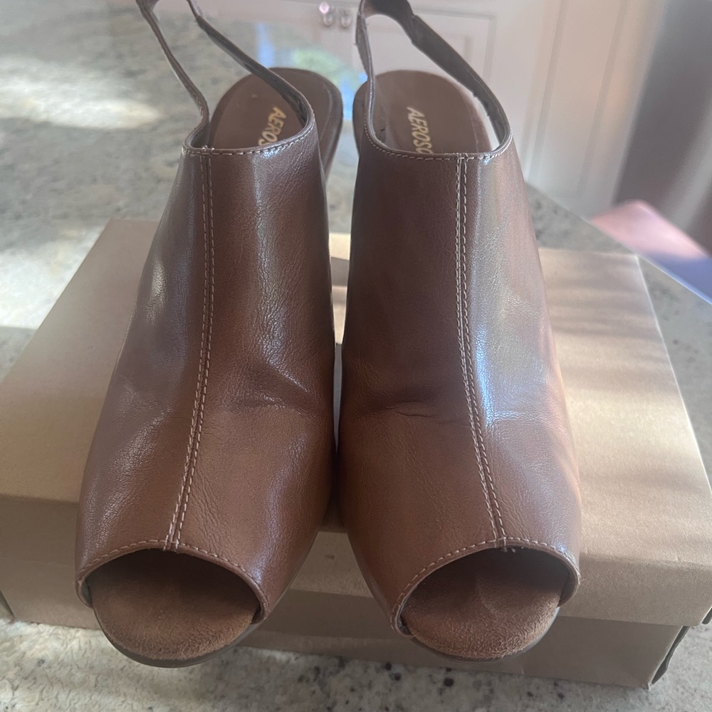 AEROSOLES Tan Women's Peep-Toe Mules - Picture 7 of 9
